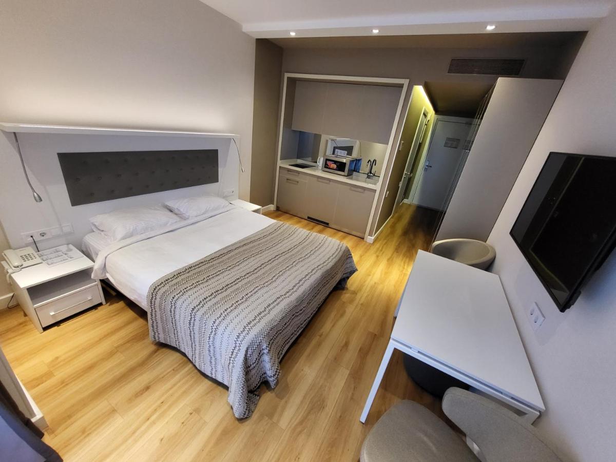 Black Sea Apartments Alliance Palace 巴统 外观 照片