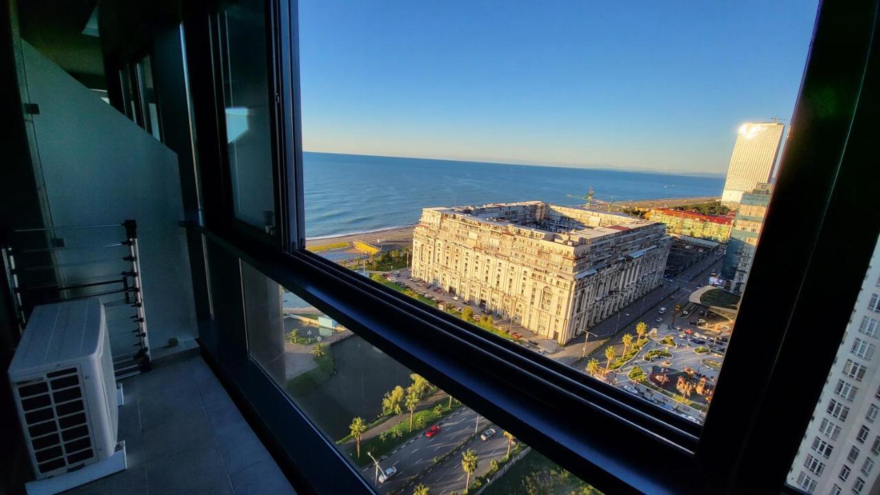 Black Sea Apartments Alliance Palace 巴统 外观 照片