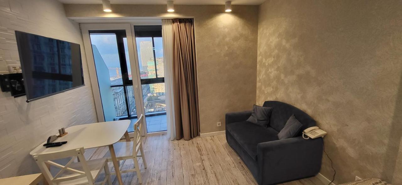 Black Sea Apartments Alliance Palace 巴统 外观 照片